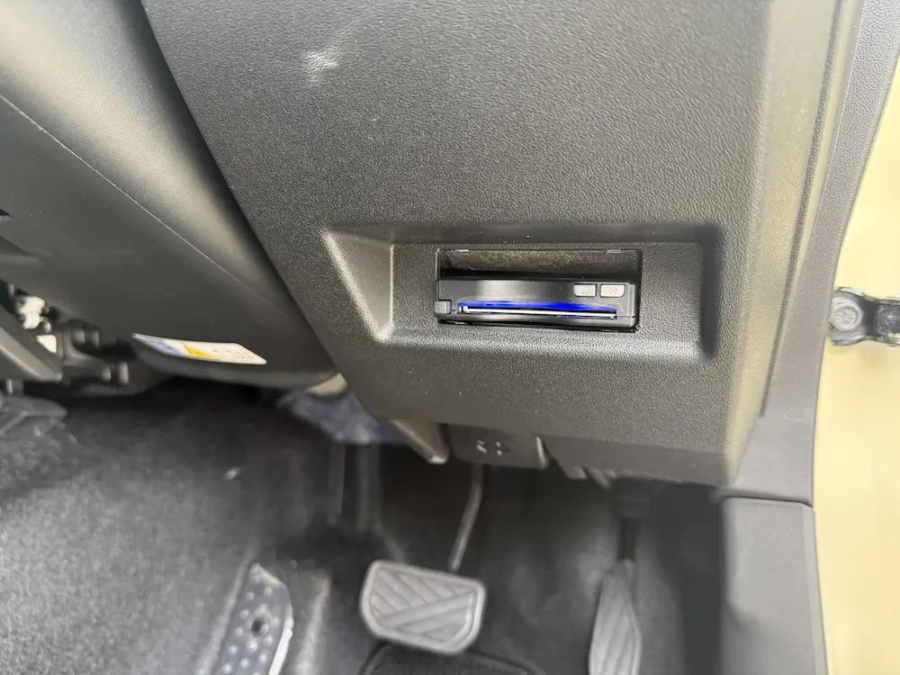 ジムニーノマドのに装着した取り付けているETC機器